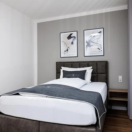 Aparthotel Kurpark 3*